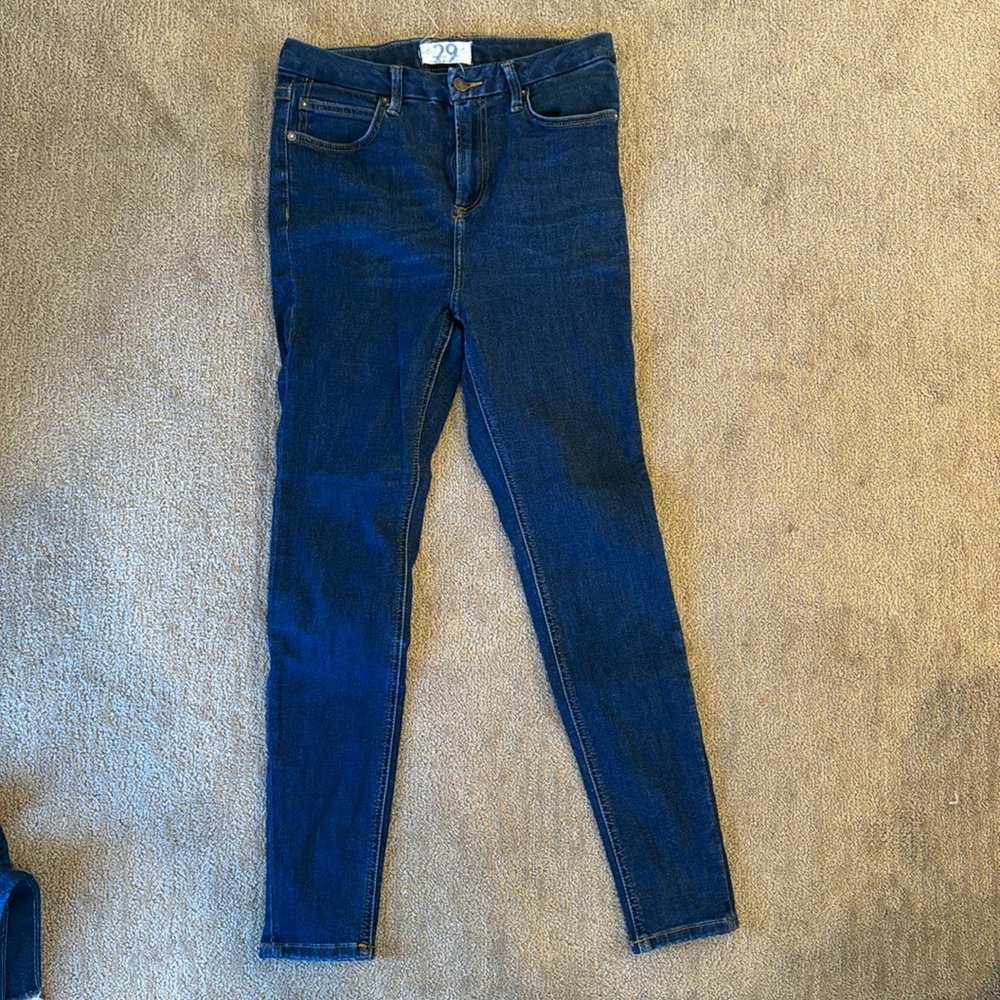 We The Free-Free People- Skinny Straight Leg- tight stretchy jeans